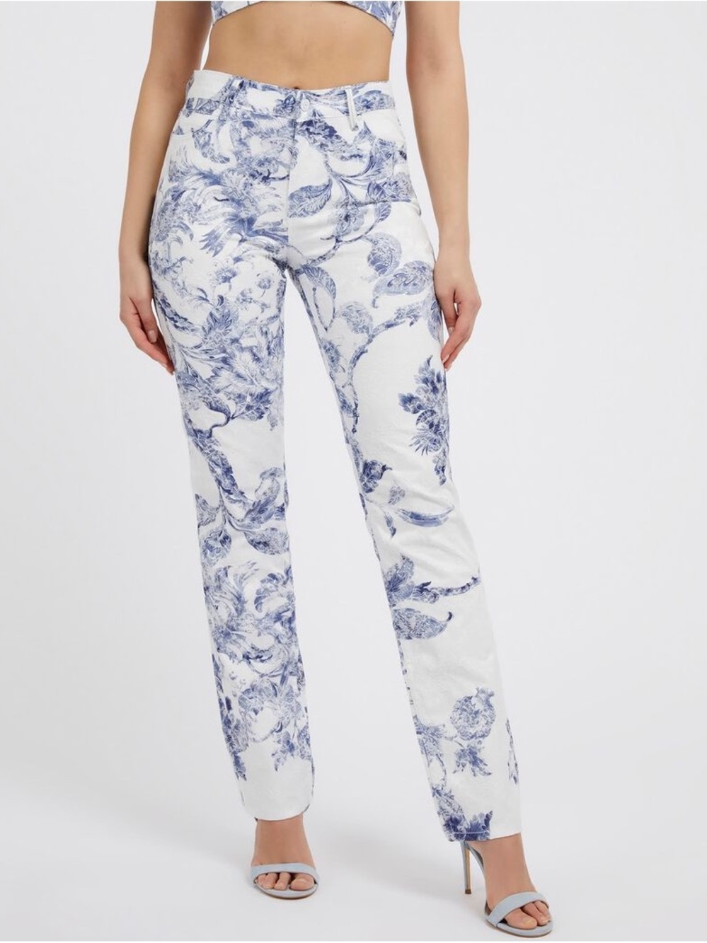 New Guess White and Blue Floral Straight-Leg Jeans